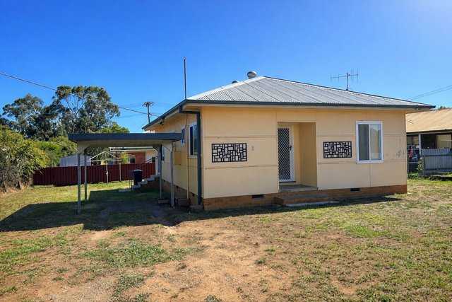 2 McDonald Street, NSW 2852