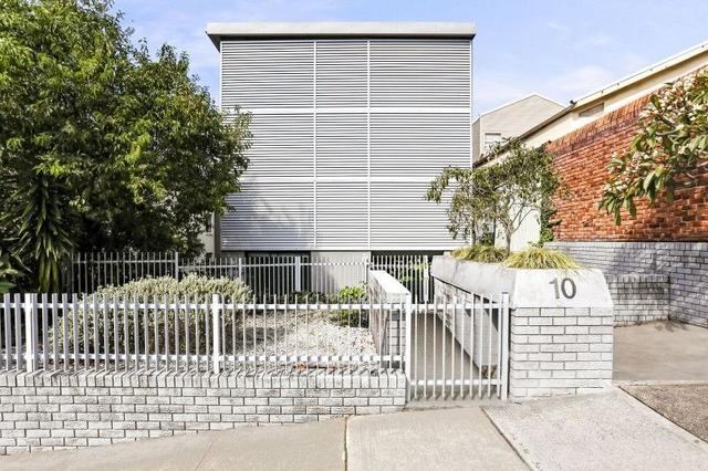 2/10 Moore Street, NSW 2026