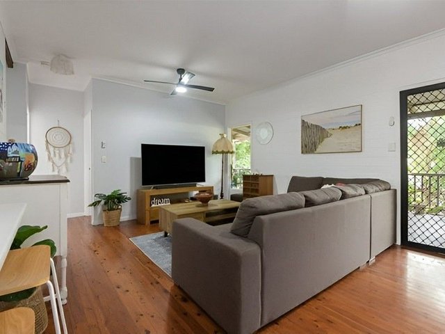 3 Poinciana Street, QLD 4873