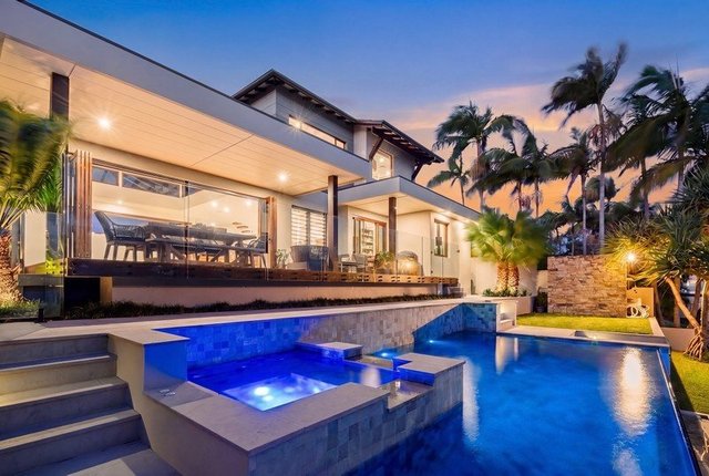 70 Burleigh Street, QLD 4220