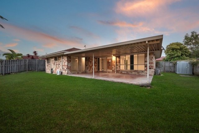 8 Prefect Close, QLD 4209