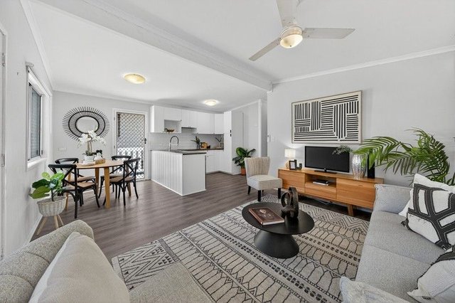 15 Blazey Street, QLD 4503