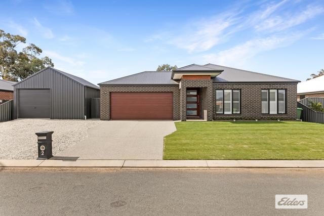 2 Marie Court, NSW 2643