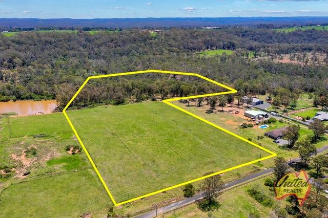 25 Roberts Road, NSW 2570