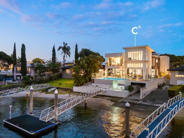 8 Binda Place, QLD 4217