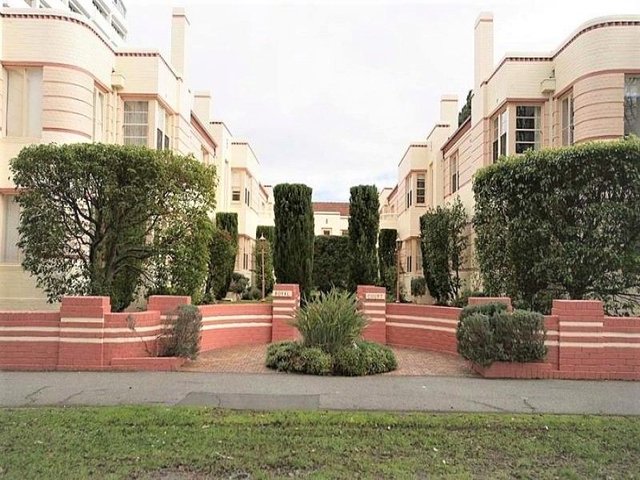 1/311 Royal Parade, VIC 3052