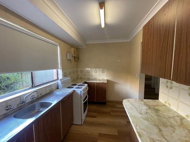 2/10 Quinn Street, NSW 2830