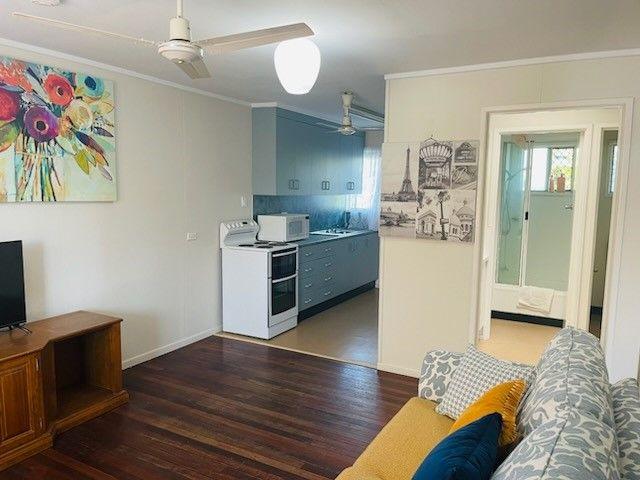 5/a & 5/b Phillips Street, QLD 4745