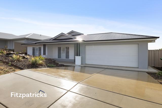 12 Preston Crescent, NSW 2650