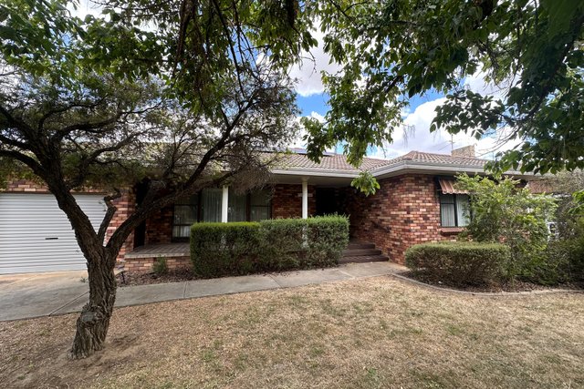 5 Cutler Avenue, NSW 2590