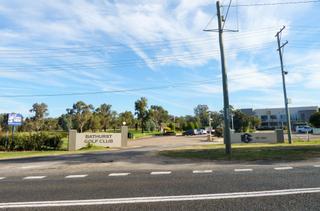 200m to Bathurst Glof Club