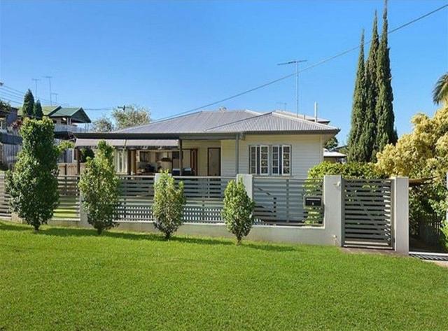 2 Corn St, QLD 4121