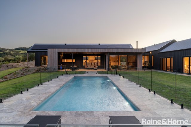 11 Palisade Court, NSW 2577