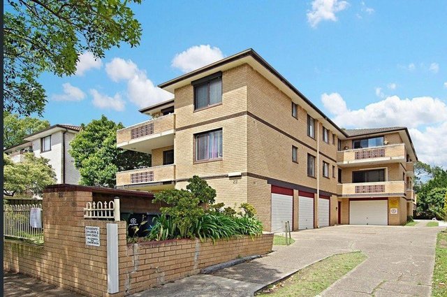 8/22 Fairmount Street, NSW 2195