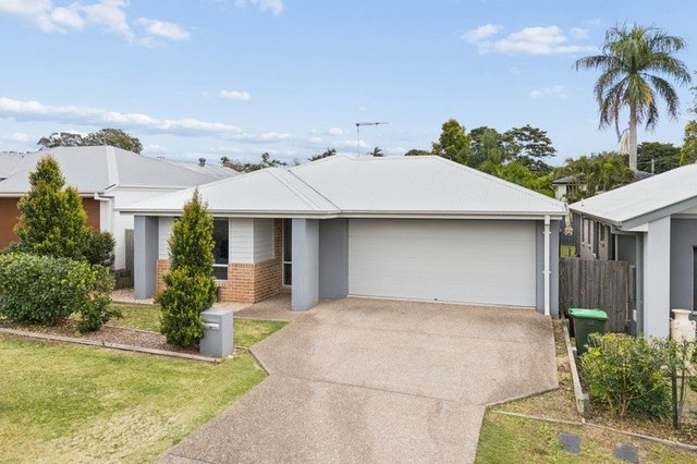 72 Spruce Circuit, QLD 4118