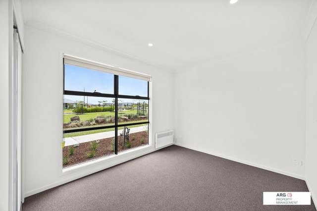 12 Flank Walk, VIC 3336