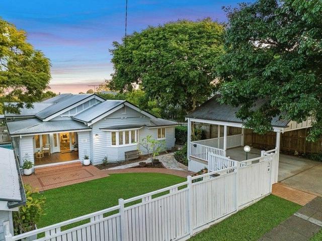 142 Kadumba Street, QLD 4104