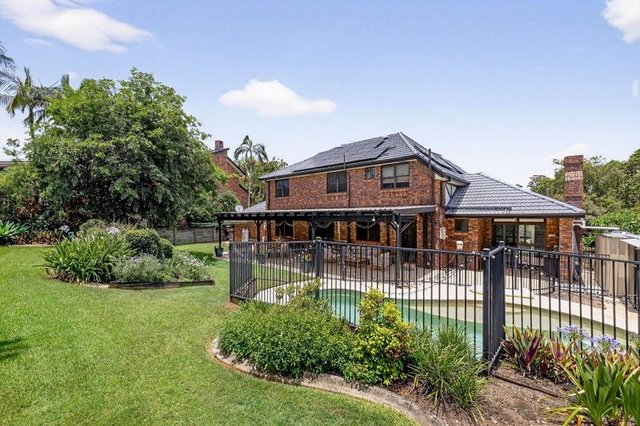 16 Turnberry Crescent, QLD 4035