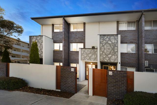 13/2 Clare Burton Crescent, ACT 2913
