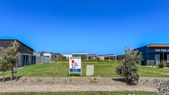 3 Noonflower Close, VIC 3995