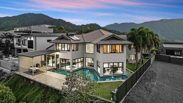 8 The Peak Road, QLD 4870