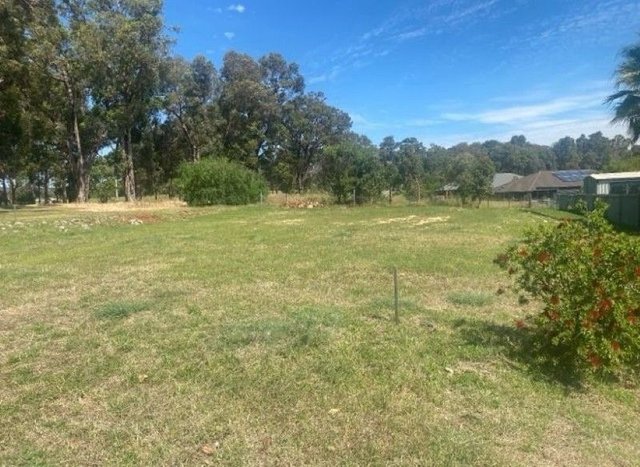 17 School Road, WA 6218