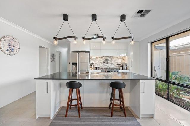 17 Viva Boulevard, WA 6171