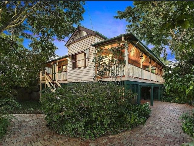 4 Saunders Street, QLD 4068