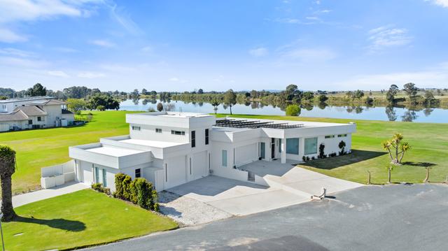 2 Mark Close, NSW 2460