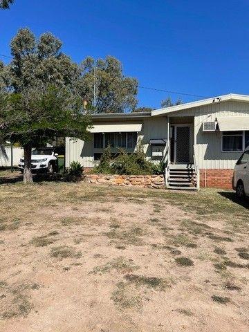 12 View Street, WA 6302