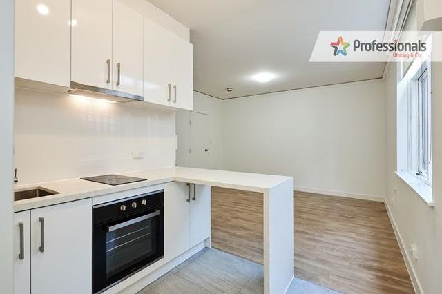 2/239 Canterbury Road, VIC 3182