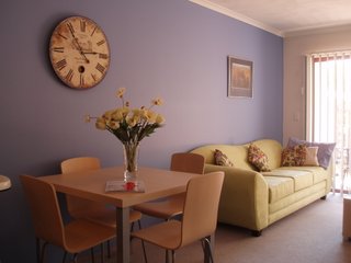 Lounge Dining
