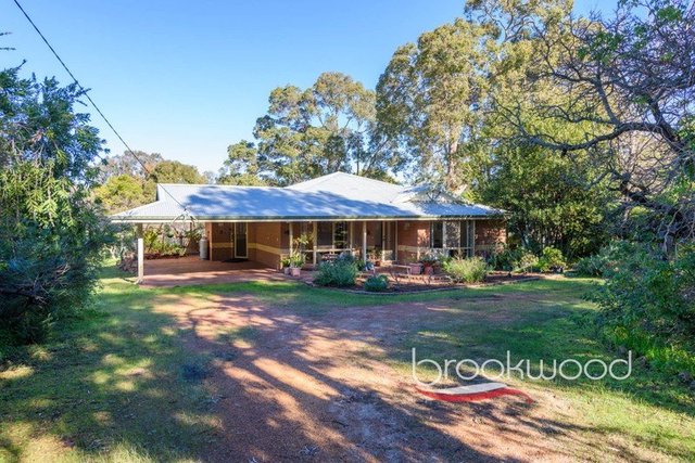 18 Mundaring Weir Road, WA 6073