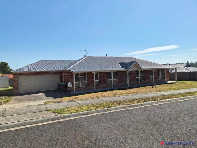 2 Vivian Court, VIC 3818