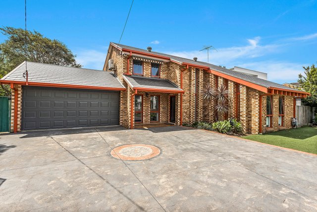 5 Parkside Drive, NSW 2219