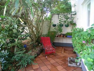 Courtyard (2004-02-19)