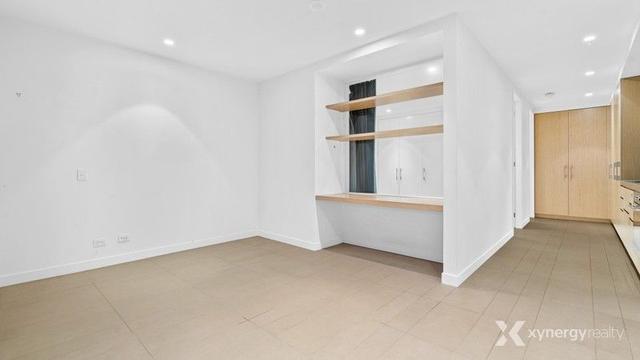 8/89 Roden Street, VIC 3003