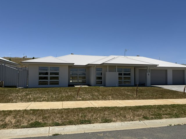 5 Charlotte Place, NSW 2621