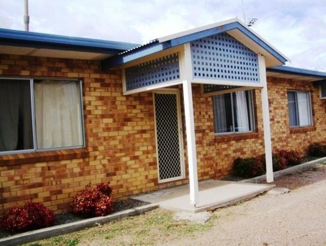 3 67 Barney St, NSW 2350