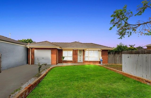 4 Finchley Park Crescent, VIC 3029