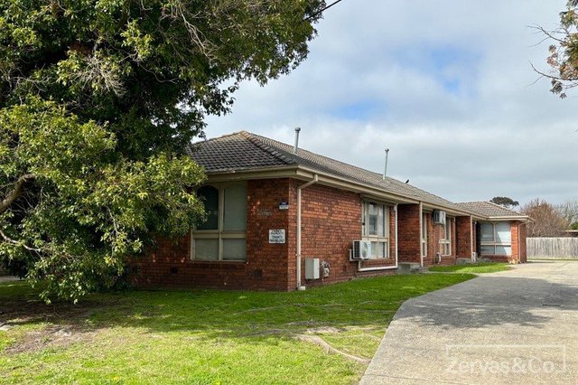 2/22 Oakes Avenue, VIC 3169