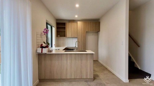 2/27 Byrne Street, QLD 4304