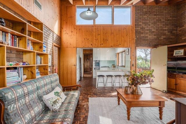 15 Murchison Street, NSW 2575