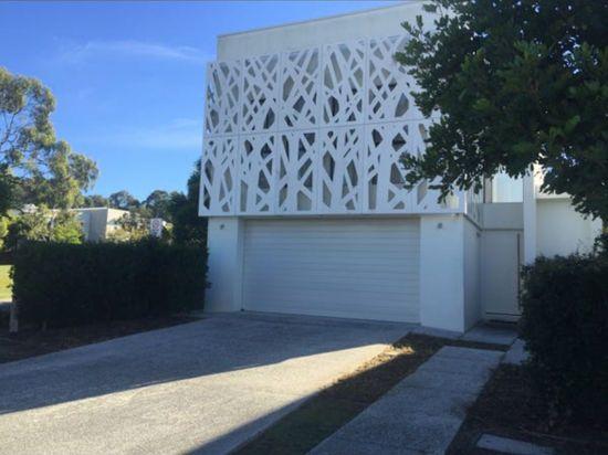 10001 The Boulevarde, QLD 4217
