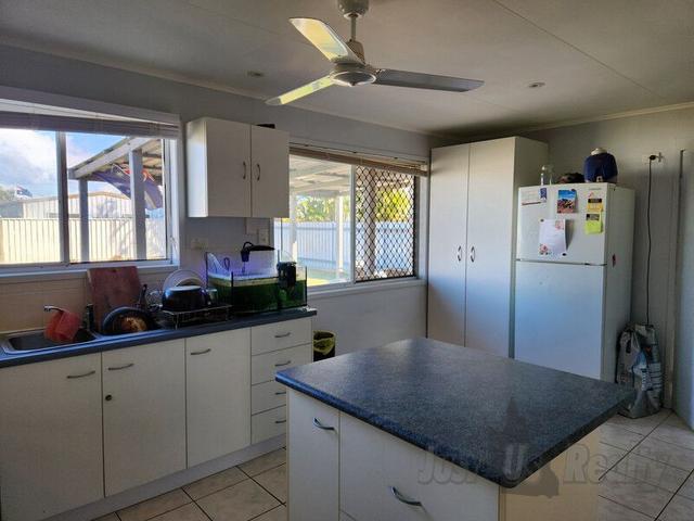 4 Saint Court, QLD 4670