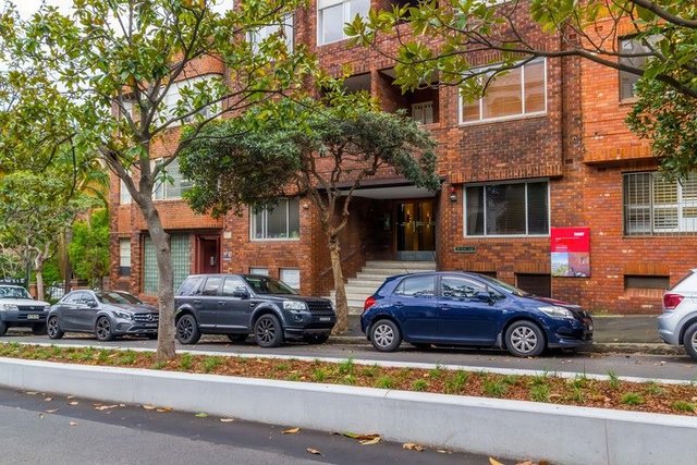 17/10A Challis Avenue, NSW 2011