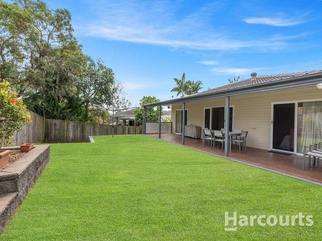 8 Cleavue Street, QLD 4034