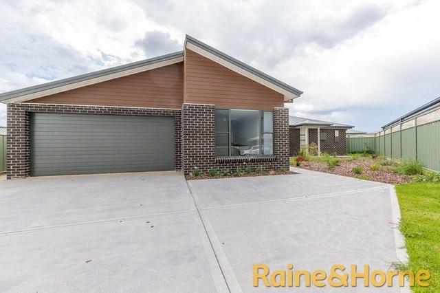 33 Ivy Court, NSW 2830