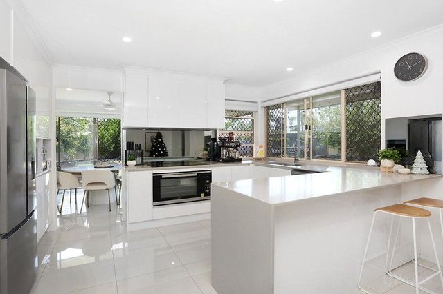 11 Eacham Avenue, QLD 4216