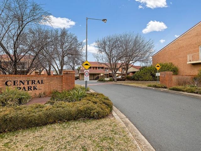 54 Dover Court, ACT 2606